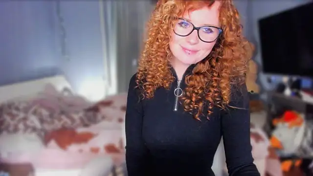 Snapshot of KlementinaBbG chatting on February 18, 8:49 pm KlementinaBbG online show from February 18, 8:49 pm