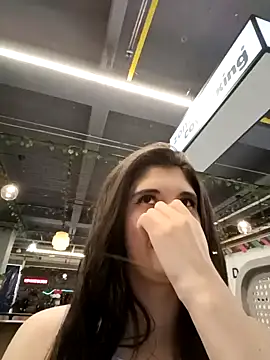 ambar-adaams online show from December 19, 9:06 pm