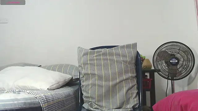 Snapshot of russthiago chatting on November 25, 1:44 pm russthiago online show from November 25, 1:44 pm