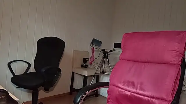 Snapshot of Rainfish chatting on September 16, 6:25 am Rainfish online show from September 16, 6:25 am