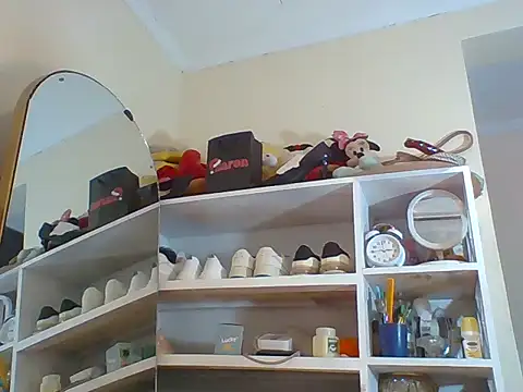 Poisonous Ivy online show from April 7, 12:00 am