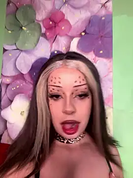 Katalinastarr online show from January 8, 5:15 pm