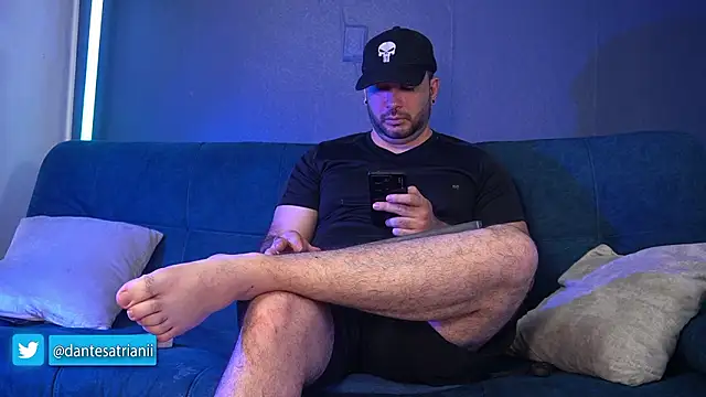 dantesatrianii online show from March 26, 3:01 am