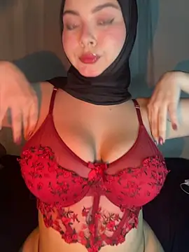 Snapshot of aneesa_darzi chatting on October 11, 10:30 pm aneesa darzi online show from October 11, 10:30 pm