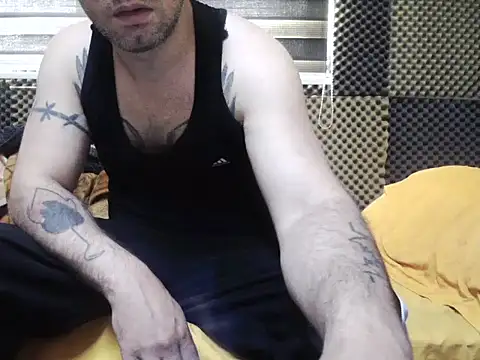 Snapshot of Arabeyes chatting on November 1, 11:34 am Arabeyes online show from November 1, 11:34 am