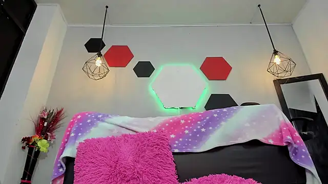 martinaclark online show from September 27, 4:17 am