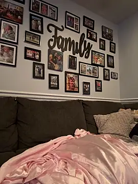 Chloexx69 online show from December 2, 1:00 am