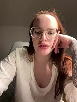 Snapshot of Mona-Peaches chatting on December 27, 4:54 pm Mona-Peaches online show from December 27, 4:54 pm