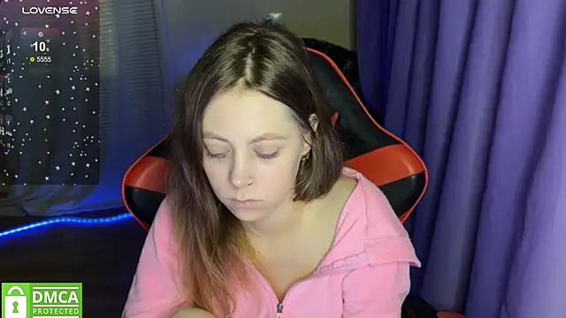 Snapshot of Natural_babe666 chatting on November 26, 10:44 pm Natural babe666 online show from November 26, 10:44 pm