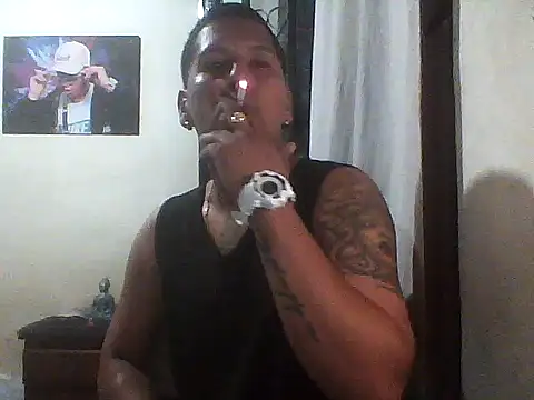 Snapshot of Peterking11 chatting on November 19, 5:18 am Peterking11 online show from November 19, 5:18 am