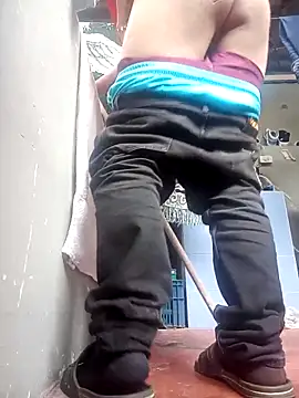 Snapshot of Peterking11 chatting on February 15, 2:58 pm Peterking11 online show from February 15, 2:58 pm