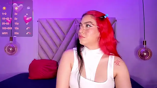 EmmaSwift  online show from October 11, 3:50 am