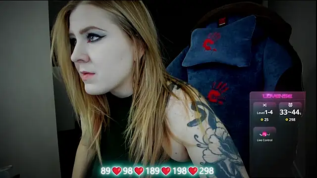 Olivia Munk online show from November 13, 4:44 am