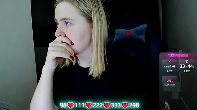 Olivia Munk online show from April 9, 3:50 am