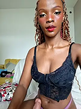 Snapshot of Kamdollie chatting on July 19, 6:39 am Kamdollie online show from July 19, 6:39 am