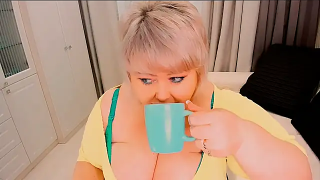 BIGTITSBBW online show from January 17, 4:54 pm