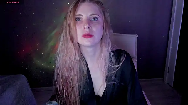 Snapshot of Aqualen chatting on November 9, 6:50 pm Aqualen online show from November 9, 6:50 pm