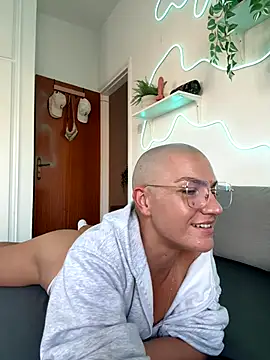 PaulinaSchubert1 online show from November 10, 1:54 pm