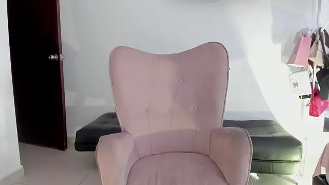 selene king2 online show from December 3, 4:27 pm