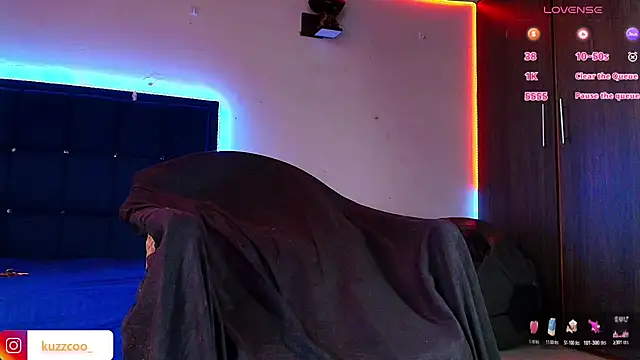 kuzzcoo online show from April 10, 2:11 pm