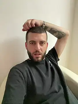 ElChapoGuzman95 online show from February 20, 5:18 pm