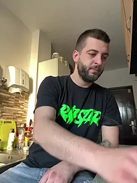 ElChapoGuzman95 online show from February 23, 6:17 am