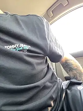 ElChapoGuzman95 online show from March 9, 11:14 am