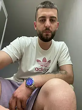 ElChapoGuzman95 online show from March 13, 4:45 pm