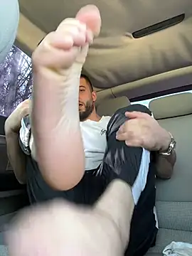 ElChapoGuzman95 online show from March 19, 9:38 am