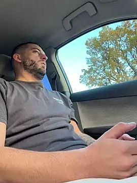 ElChapoGuzman95 online show from October 28, 5:33 am