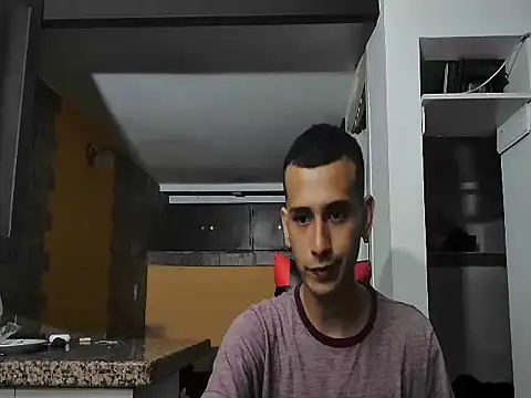 Snapshot of talktome4 chatting on February 25, 1:26 am talktome4 online show from February 25, 1:26 am