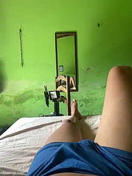 Snapshot of Duduhott chatting on September 14, 12:26 pm Duduhott online show from September 14, 12:26 pm