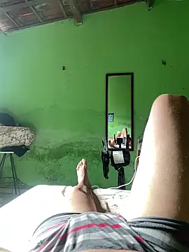 Snapshot of Duduhott chatting on February 15, 11:08 am Duduhott online show from February 15, 11:08 am