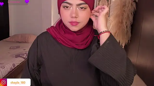 shayla 18 online show from March 27, 7:35 pm