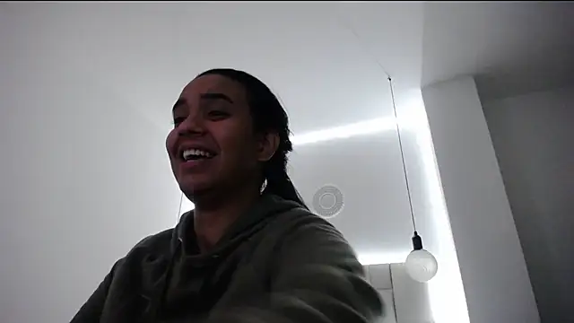 Snapshot of tiffany__pink chatting on February 9, 7:09 pm tiffany pink online show from February 9, 7:09 pm