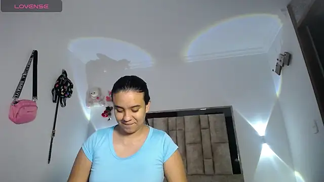 Snapshot of tiffany__pink chatting on November 15, 10:04 pm tiffany pink online show from November 15, 10:04 pm