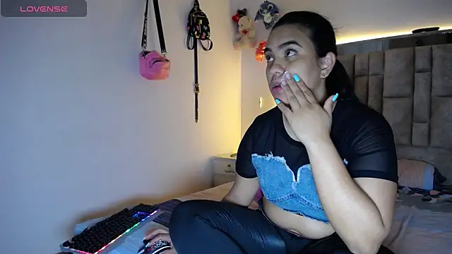 tiffany  pink online show from April 12, 7:52 pm