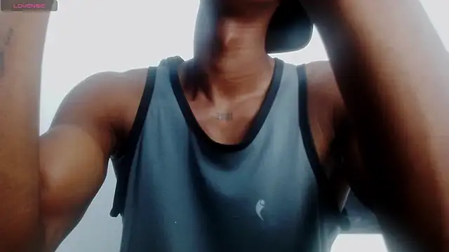 Snapshot of drake_brwon_23 chatting on July 19, 1:48 pm drake brwon 23 online show from July 19, 1:48 pm