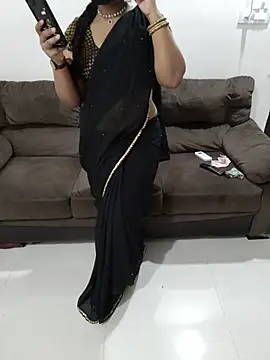 Snapshot of Mounika25 chatting on August 8, 7:32 am Mounika25 online show from August 8, 7:32 am