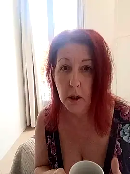 Snapshot of MaggieMoonxxx chatting on November 25, 12:27 pm MaggieMoonxxx online show from November 25, 12:27 pm