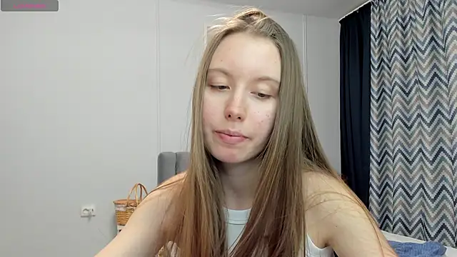 Snapshot of Peggy_Beauty chatting on December 14, 6:02 am Peggy Beauty online show from December 14, 6:02 am