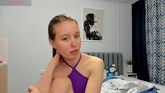Snapshot of Peggy_Beauty chatting on December 22, 9:55 am Peggy Beauty online show from December 22, 9:55 am