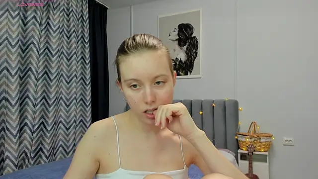 Snapshot of Peggy_Beauty chatting on March 19, 6:01 pm Peggy Beauty online show from March 19, 6:01 pm