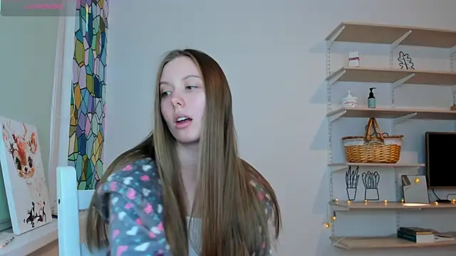 Snapshot of Peggy_Beauty chatting on September 28, 4:01 pm Peggy Beauty online show from September 28, 4:01 pm