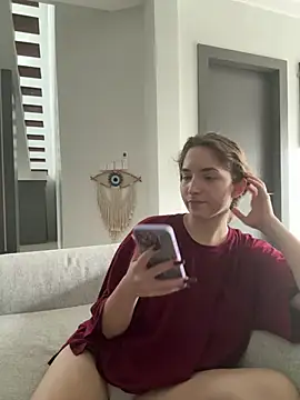 Snapshot of Nura_n_Sarah chatting on January 10, 5:58 am Nura n Sarah online show from January 10, 5:58 am