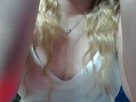 Snapshot of 69liamilk69 chatting on February 17, 5:04 am 69liamilk69 online show from February 17, 5:04 am