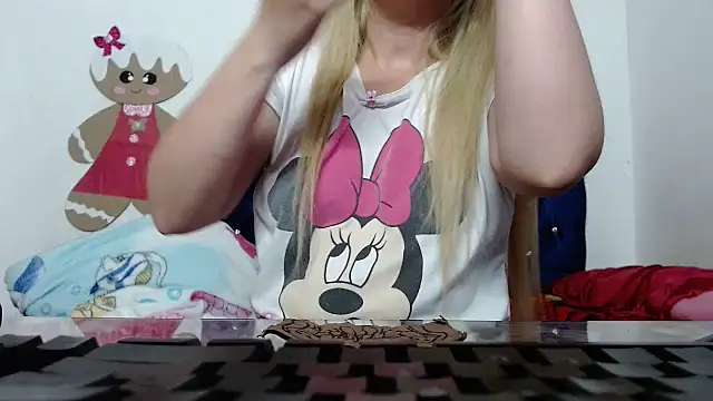 Snapshot of 69liamilk69 chatting on November 13, 4:44 am 69liamilk69 online show from November 13, 4:44 am