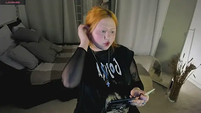 bitchofsun  online show from October 16, 4:52 pm