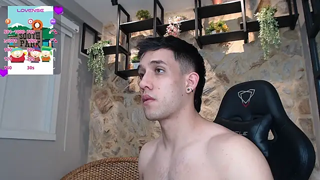 Snapshot of alexgiraldo_ chatting on January 29, 9:17 pm alexgiraldo online show from January 29, 9:17 pm