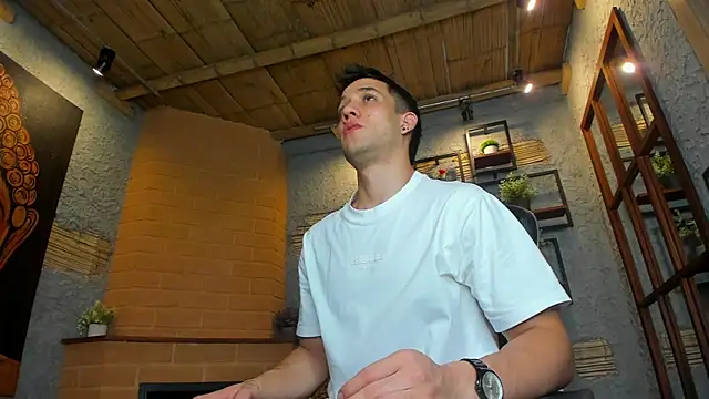 Snapshot of alexgiraldo_ chatting on February 17, 11:23 am alexgiraldo online show from February 17, 11:23 am